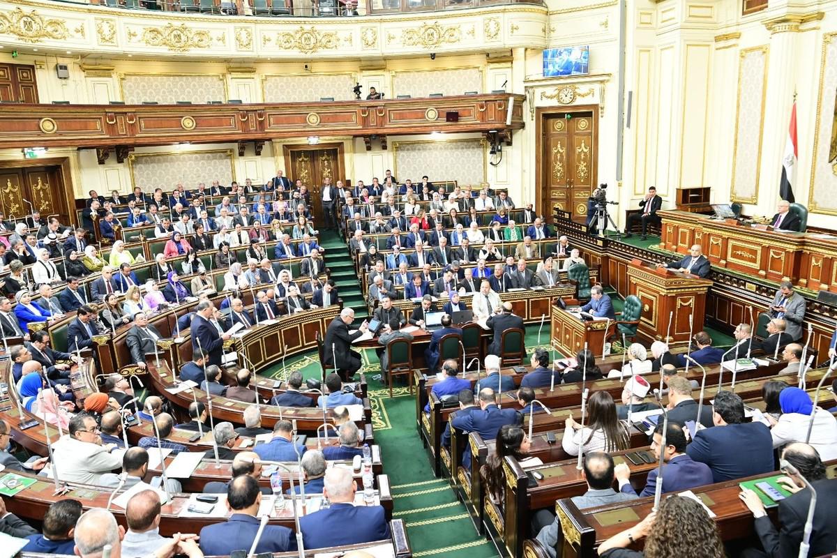 البرلمان المصري يناقش تشريعًا للحد من استخدام الأطفال للهواتف والتواصل الاجتماعي