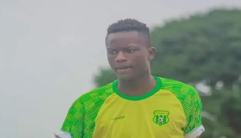 حزن في الملاعب السنغالية بعد وفاة لاعب شاب عقب مباراة بالدوري