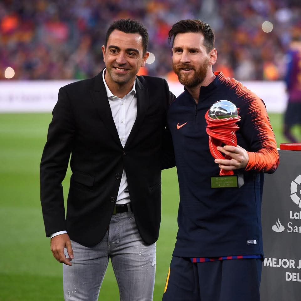 تشافي يفجّر مفاجأة حول عدم عودة ميسي إلى برشلونة