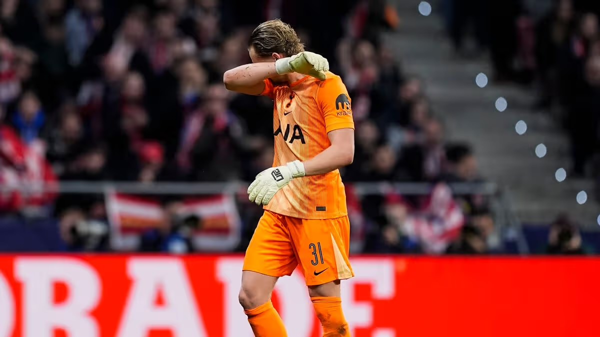 استبدال كينسكي بعد 17 دقيقة يشعل الجدل في دوري الأبطال