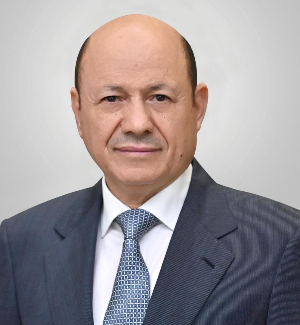 الرئيس العليمي يؤكد التزام الدولة برعاية ضحايا التعذيب والانتهاكات الحوثية