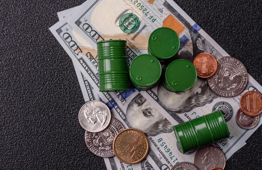 برنت يتجاوز 115 دولارًا للبرميل وسط تصاعد التوترات في الشرق الأوسط