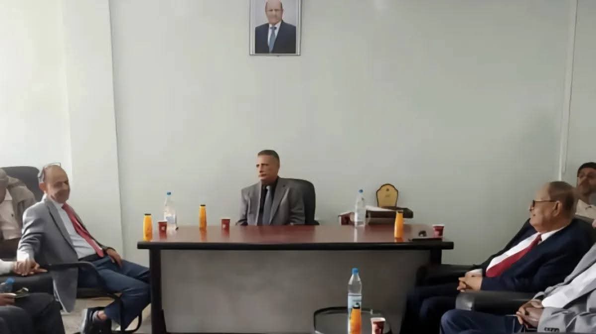 وزير التعليم العالي يطلع على احتياجات فرع جامعة تعز بالتربة