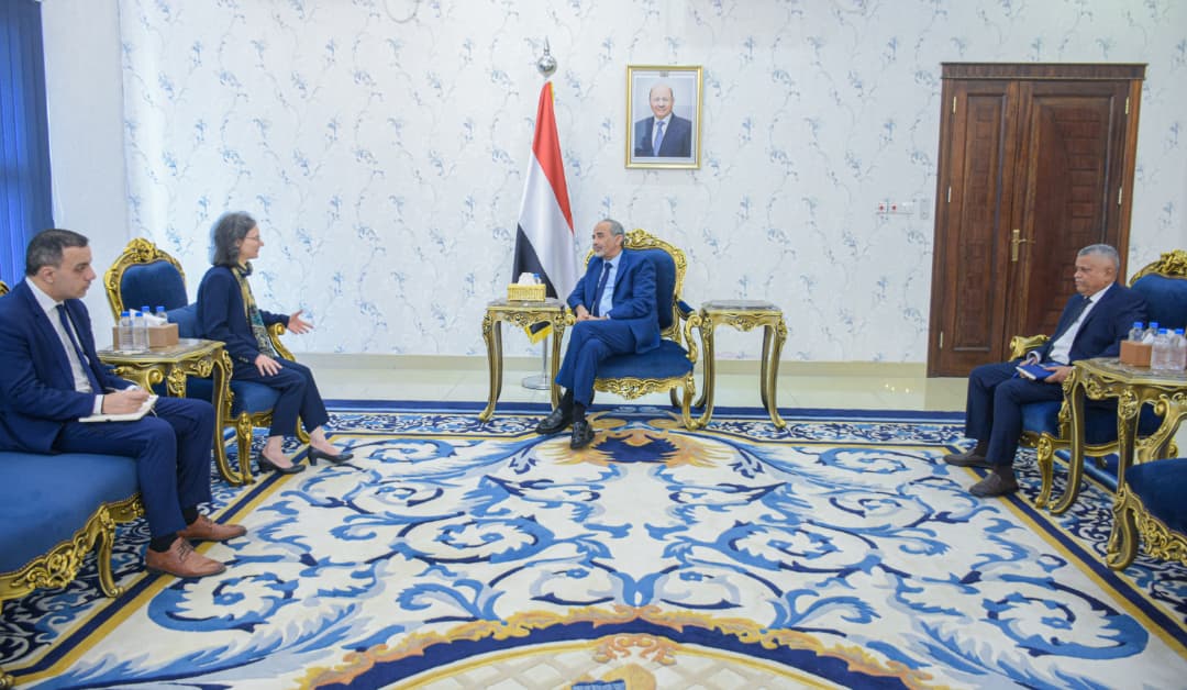 ‏عضو مجلس القيادة الرئاسي محمود الصبيحي يستقبل في عدن السفيرة الفرنسية