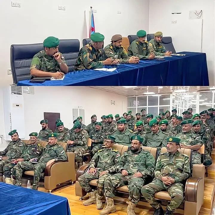 العميد جلال الربيعي يترأس اجتماعاً موسعاً لقيادات الأمن في العاصمة عدن