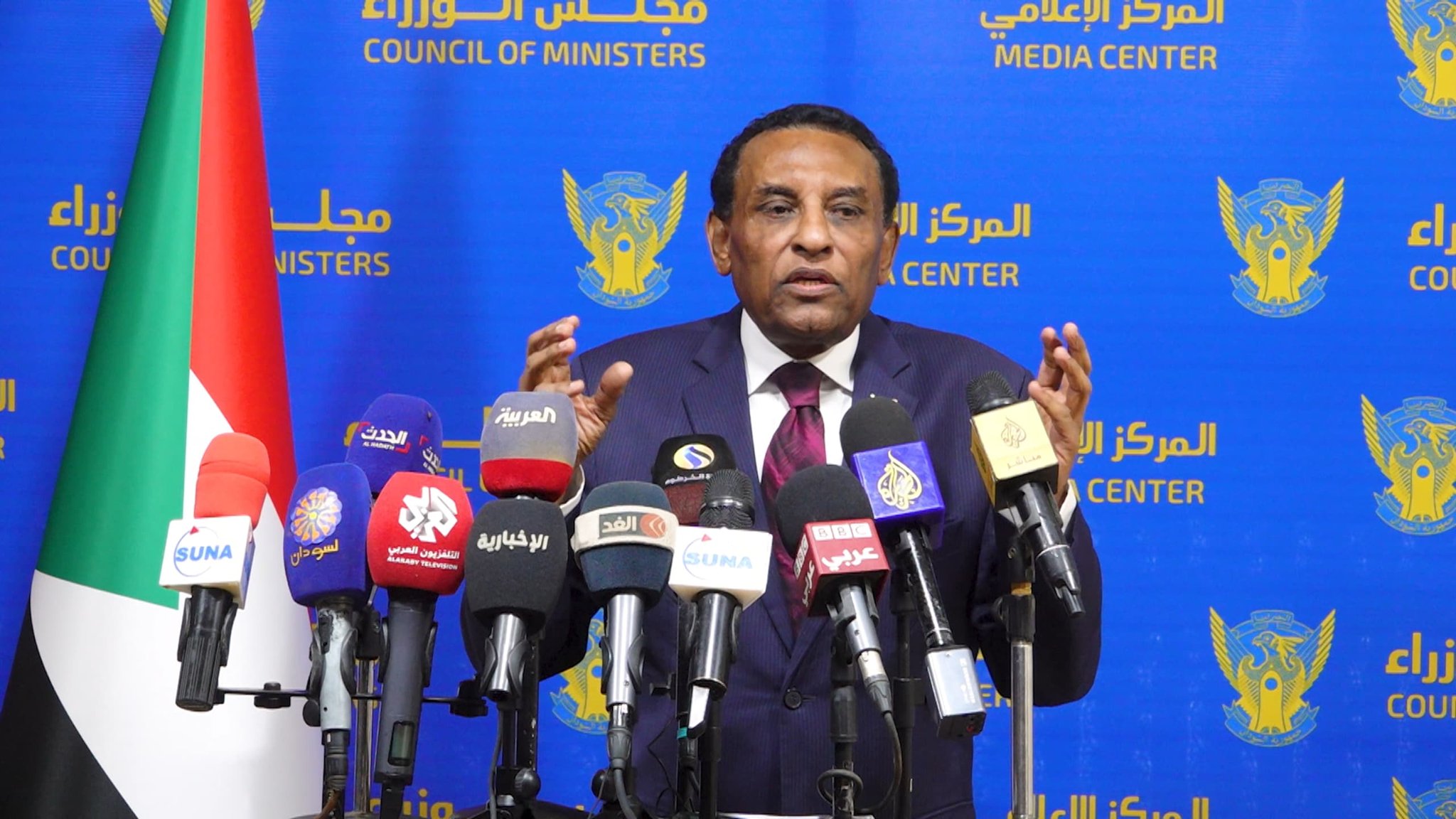 رئيس الوزراء السوداني: مؤتمر برلين "لا يعني شعب وحكومة السودان في شيء"