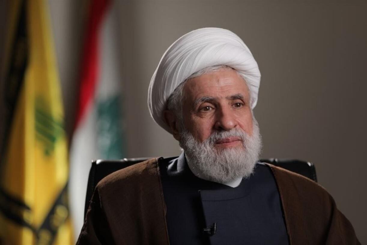 قاسم في عيد التحرير: نزع السلاح "إبادة" ويدعو لتصعيد سياسي ضد الحكومة اللبنانية