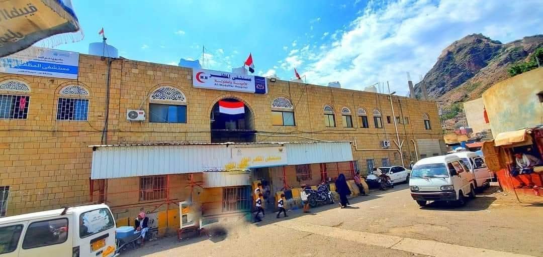 مستشفى المظفر العام ينجح في استئصال 18 ورماً ليفياً مع الحفاظ على رحم مريضة