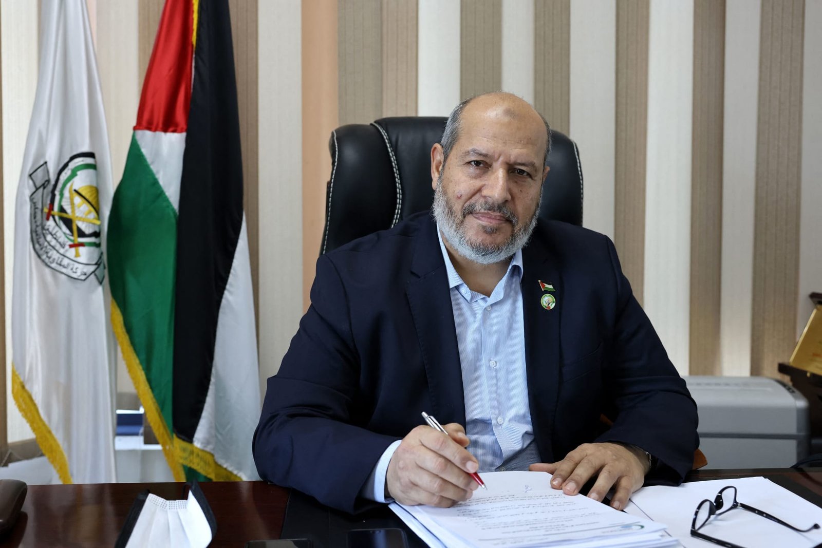 البرغوثي يشيد بخليل الحية ويدعو إلى الوحدة الفلسطينية لمواجهة حرب غزة