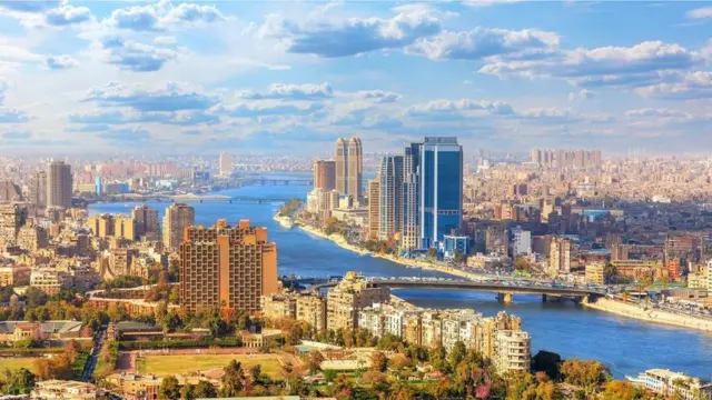 مصر تبدأ تنفيذ ممر لوجستي بطول 4300 كيلومتر لربط البحر الأحمر بوسط وغرب إفريقيا