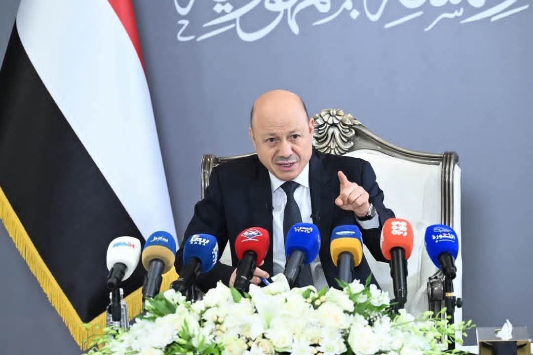 رئيس مجلس القيادة في رسالة أخيرة للمليشيات: الفرصة ما تزال متاحة لإلقاء السلاح والانخراط في بناء وطن يتسع للجميع