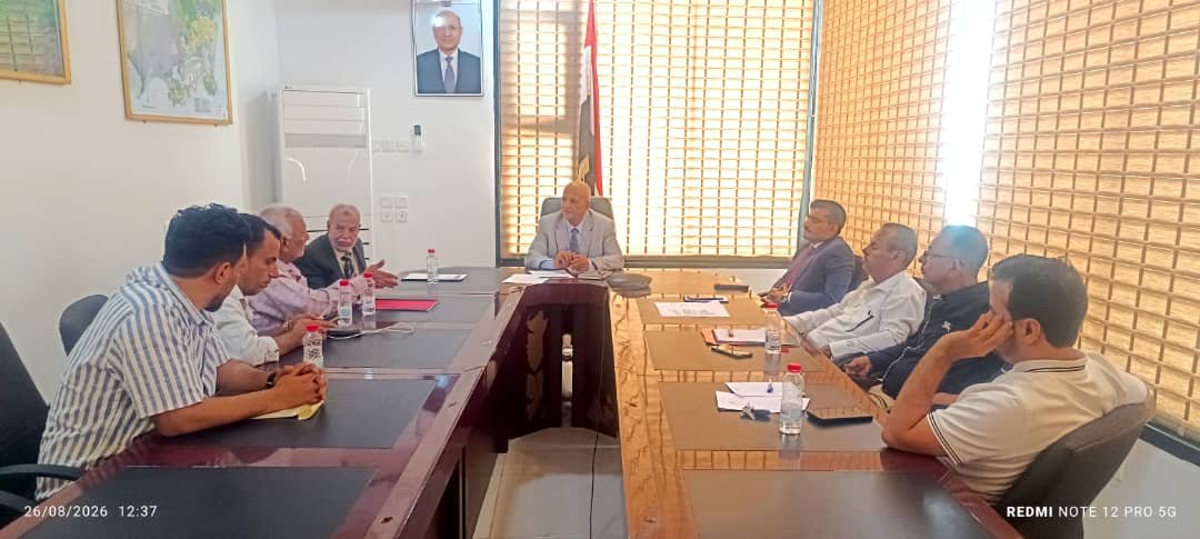 وزير المياه والبيئة يناقش مع قيادة هيئة المساحة الجيولوجية إعادة تفعيل مشروع الطاقة الحرارية الأرضية