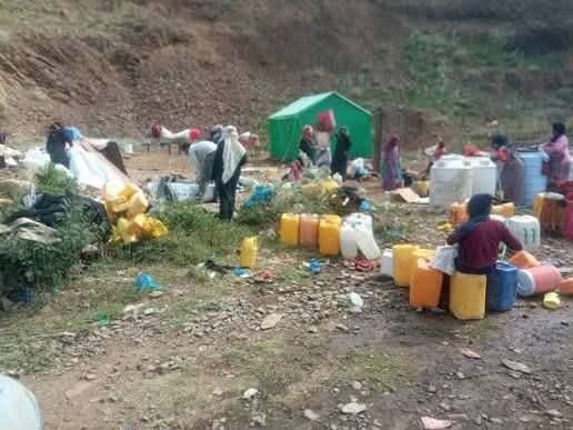 اليمن يفرّ من الحرب إلى المجهول 130 ألف نازح في ثلاثة أسابيع.. و71 ألف طفل في قلب العاصفة والبحر الأحمر يتحول إلى طريق للهروب