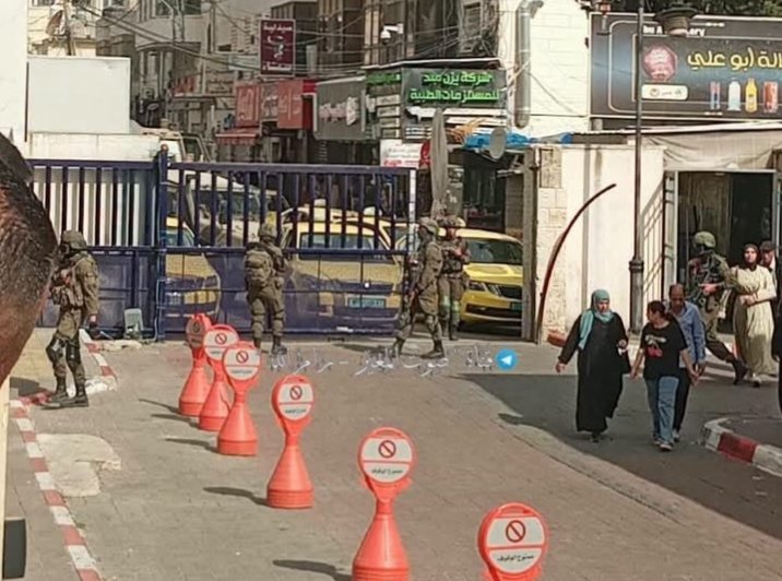 قوات الاحتلال تقتحم مجمع فلسطين الطبي برام الله وتصيب فلسطينيين وتداهم مؤسسة حقوقية